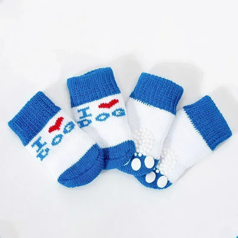 Chaussettes pour chien bleu antidérapantes : confort et sécurité pour pattes sensibles