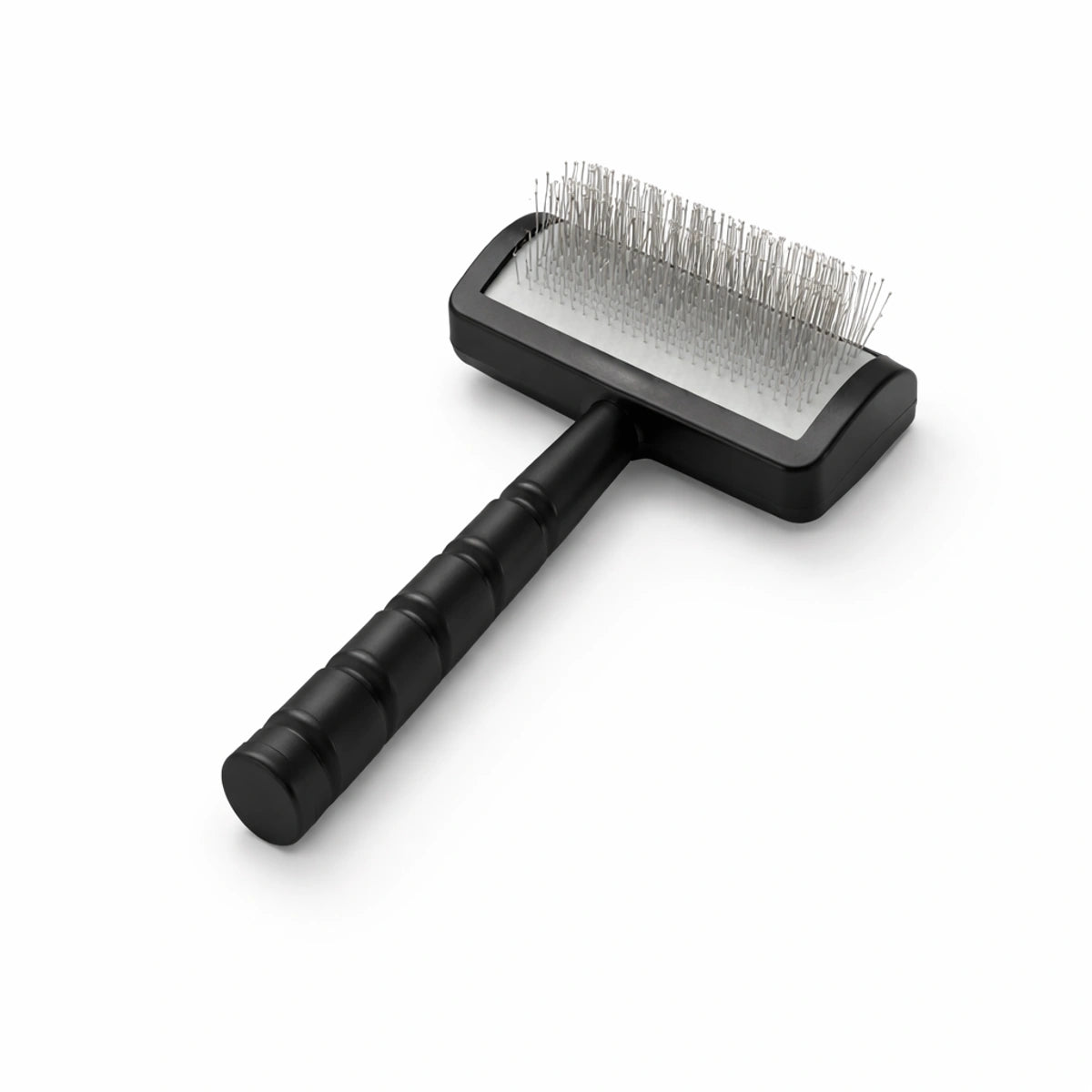 Brosse de toilettage auto-nettoyante noire pour chien, peigne incurvé avec picots métalliques, adaptée aux chiens à poils longs et épais